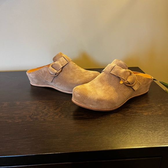 Kork-Ease Kori Suede D-Ring Hardware Wedge Clogs Sz 8 Wrapped Suede Taupe - Picture 12 of 12